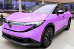 Nissan LEAF 2026 Eléctrico: Nuevo Diseño en Color Rosa y Tecnología Avanzada
