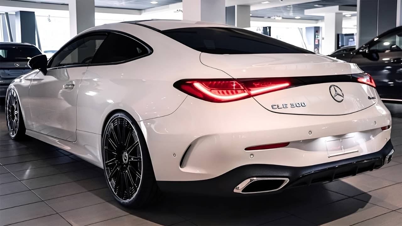 Mercedes-Benz CLE Coupé Blanco: Elegancia y Lujo en un Solo Auto