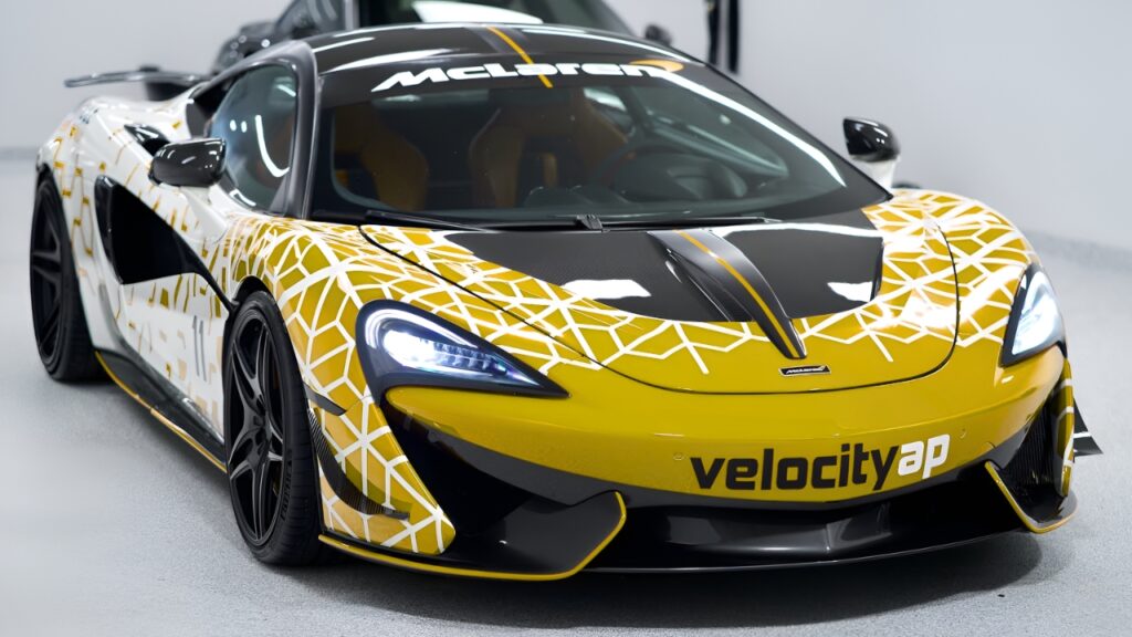McLaren 620R: superdeportivo legal para calle con ADN de carreras y rendimiento extremo